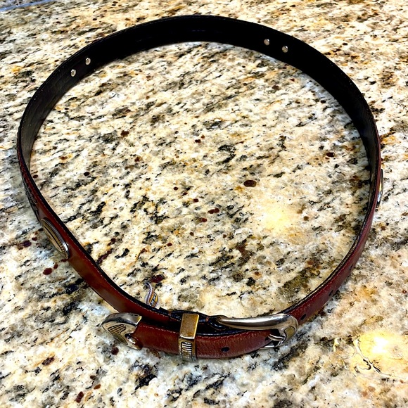Fossil Fine Leather adjustable Belt 44” long 1 1/4” wide - Picture 3 of 12